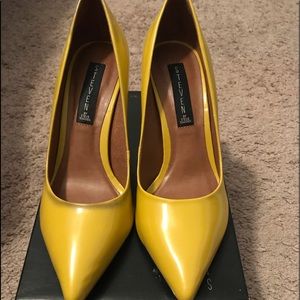 Steven Steve Madden Shiela pumps in Yellow!